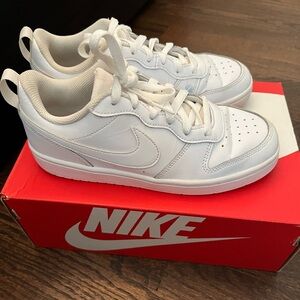 Court Borough Low 2 Size 5.5 Young (Big Kid)